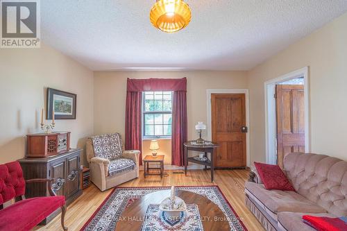 8050 County Rd 45 Road, Alnwick/Haldimand, ON - Indoor Photo Showing Living Room