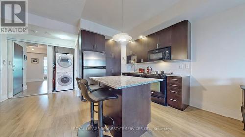 301 - 181 Wynford Drive, Toronto, ON - Indoor Photo Showing Kitchen
