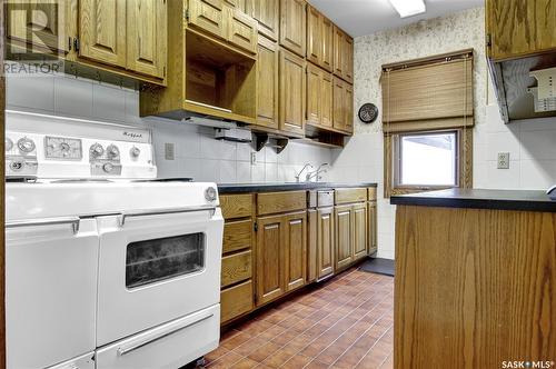 2520 College Avenue, Regina, SK - Indoor Photo Showing Kitchen