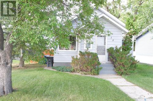 215 4Th Avenue E, Assiniboia, SK - Outdoor