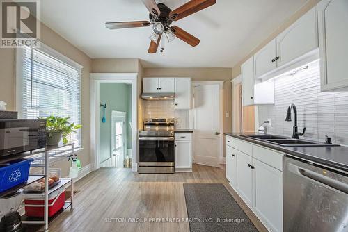 429 Burbrook Place, London, ON - Indoor Photo Showing Kitchen With Double Sink