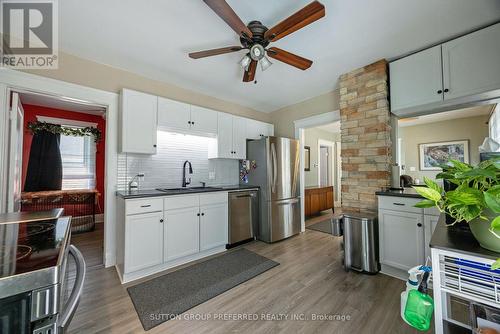 429 Burbrook Place, London, ON - Indoor Photo Showing Kitchen