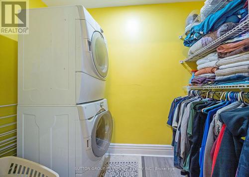 429 Burbrook Place, London, ON - Indoor Photo Showing Laundry Room