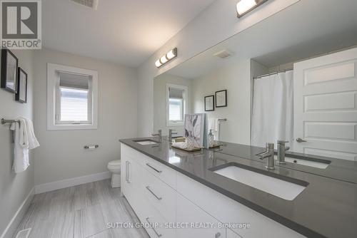 5 piece main bath - 1800 Dewar Place, London, ON - Indoor Photo Showing Bathroom