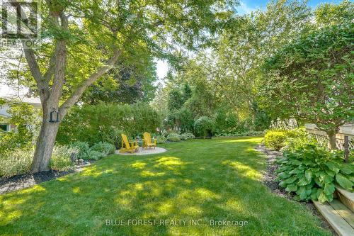 48 Walmer Gardens, London, ON - Outdoor