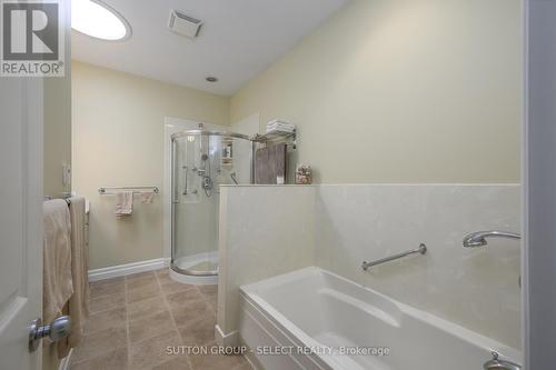 110 - 25 Becher Street, London, ON - Indoor Photo Showing Bathroom