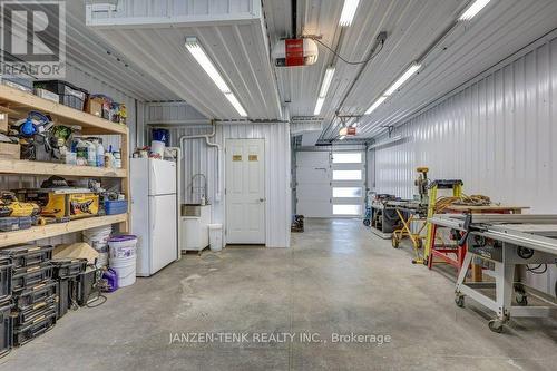 163 Maud Street, Central Elgin (Port Stanley), ON - Indoor Photo Showing Garage