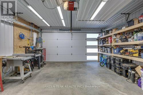 163 Maud Street, Central Elgin (Port Stanley), ON - Indoor Photo Showing Garage