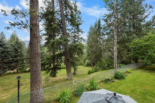 1020 Highway 21, Creston, BC - Outdoor