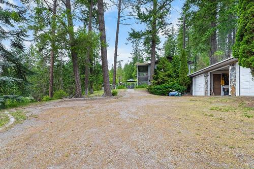 1020 Highway 21, Creston, BC - Outdoor