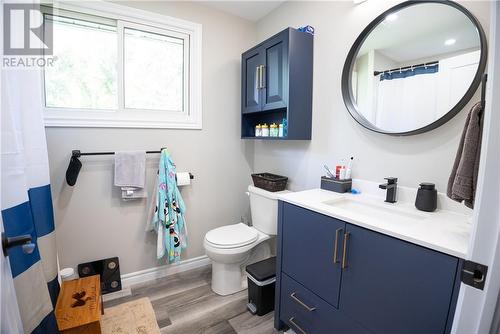 1624 Norma Street, Sudbury, ON - Indoor Photo Showing Bathroom