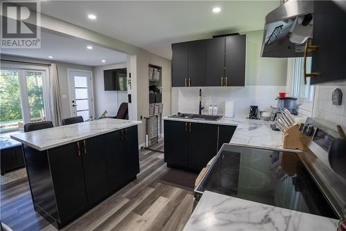 1624 Norma Street, Sudbury, ON - Indoor Photo Showing Kitchen With Upgraded Kitchen