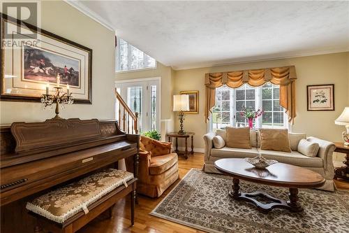 354 Lavoie Street, Dieppe, NB - Indoor Photo Showing Living Room