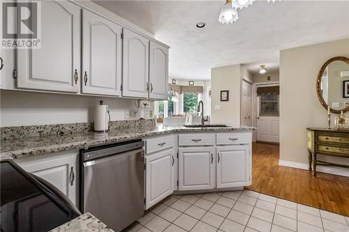 354 Lavoie Street, Dieppe, NB - Indoor Photo Showing Kitchen