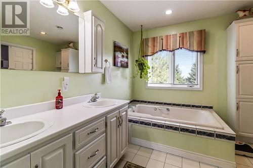 354 Lavoie Street, Dieppe, NB - Indoor Photo Showing Bathroom