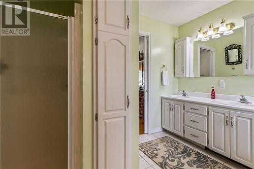 354 Lavoie Street, Dieppe, NB - Indoor Photo Showing Bathroom