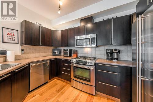 1128 Sunset Drive Unit# 1402, Kelowna, BC - Indoor Photo Showing Kitchen With Stainless Steel Kitchen