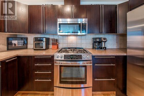 1128 Sunset Drive Unit# 1402, Kelowna, BC - Indoor Photo Showing Kitchen