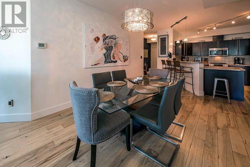 1128 Sunset Drive Unit# 1402, Kelowna, BC - Indoor Photo Showing Dining Room