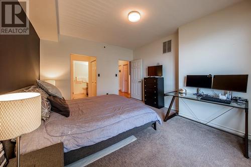 1128 Sunset Drive Unit# 1402, Kelowna, BC - Indoor Photo Showing Bedroom