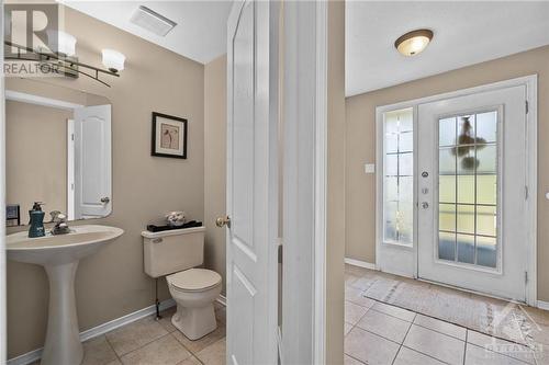 50 Kenmare Place, Ottawa, ON - Indoor Photo Showing Bathroom