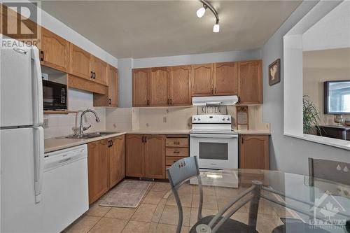 50 Kenmare Place, Ottawa, ON - Indoor Photo Showing Kitchen With Double Sink