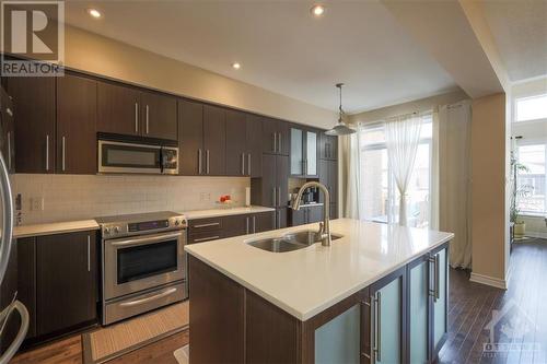 6077 North Bluff Drive, Ottawa, ON - Indoor Photo Showing Kitchen With Double Sink With Upgraded Kitchen