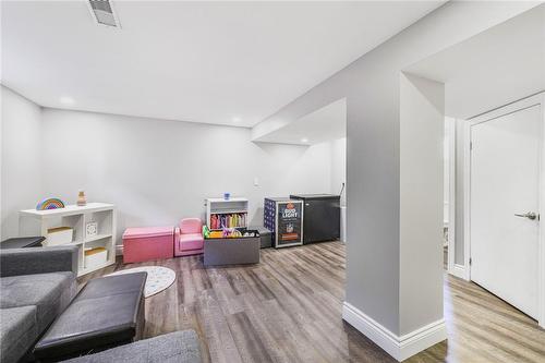 158 East 38Th Street, Hamilton, ON - Indoor Photo Showing Other Room