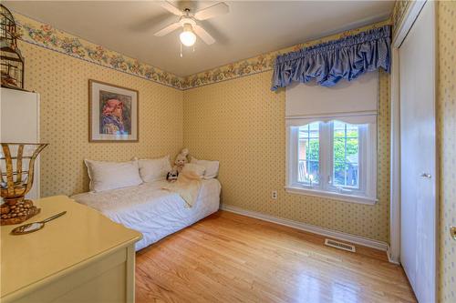 650 Ramsgate Road, Burlington, ON - Indoor Photo Showing Bedroom