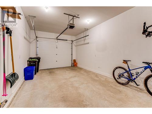 1999 15Th Avenue Unit# 10, Vernon, BC - Indoor Photo Showing Garage