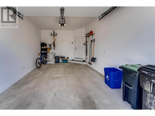 1999 15Th Avenue Unit# 10, Vernon, BC - Indoor Photo Showing Garage