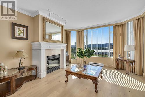 1152 Sunset Drive Unit# 1003, Kelowna, BC - Indoor Photo Showing Living Room With Fireplace
