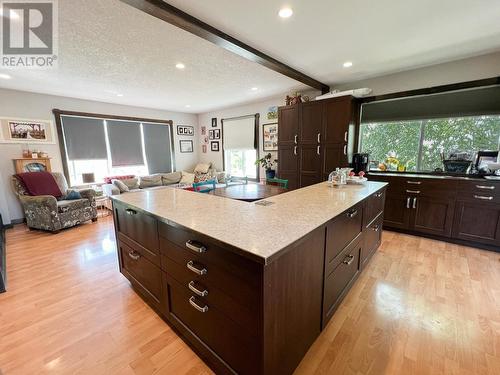 1026 10Th  Avenue, Invermere, BC - Indoor Photo Showing Kitchen