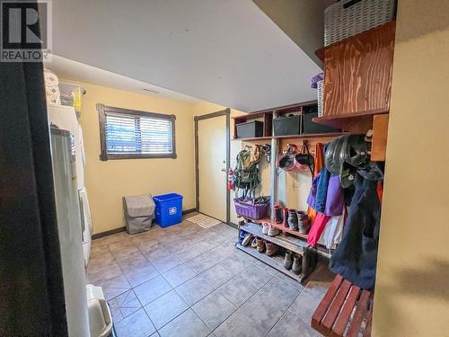 1026 10Th  Avenue, Invermere, BC - Indoor