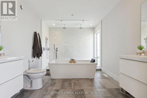 2130 Wateroak Drive, London, ON - Indoor Photo Showing Bathroom