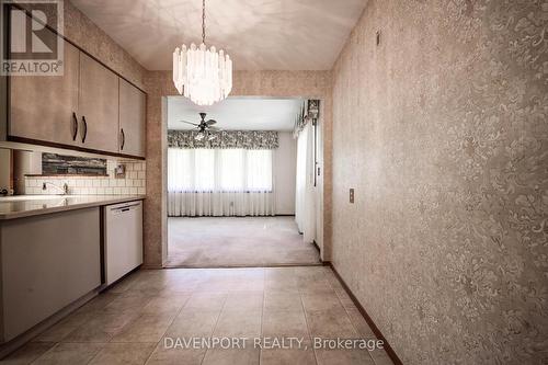 36 Ridgeway Avenue, Guelph (Pine Ridge), ON - Indoor Photo Showing Kitchen