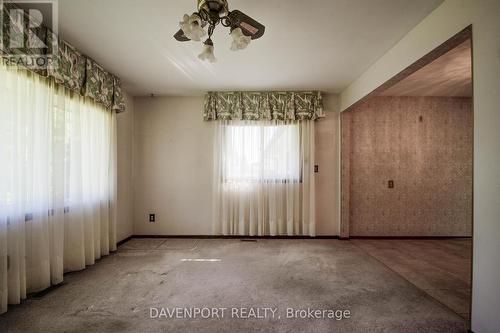 36 Ridgeway Avenue, Guelph (Pine Ridge), ON - Indoor Photo Showing Other Room