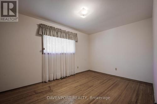 36 Ridgeway Avenue, Guelph (Pine Ridge), ON - Indoor Photo Showing Other Room