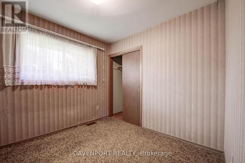 36 Ridgeway Avenue, Guelph (Pine Ridge), ON - Indoor Photo Showing Other Room