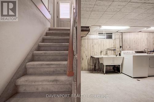 36 Ridgeway Avenue, Guelph (Pine Ridge), ON - Indoor Photo Showing Laundry Room