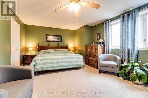 10 Grassyplain Drive, Hamilton, ON - Indoor Photo Showing Bedroom