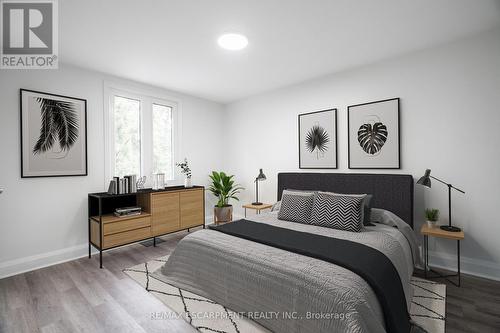 27 East 26Th Street, Hamilton, ON - Indoor Photo Showing Bedroom