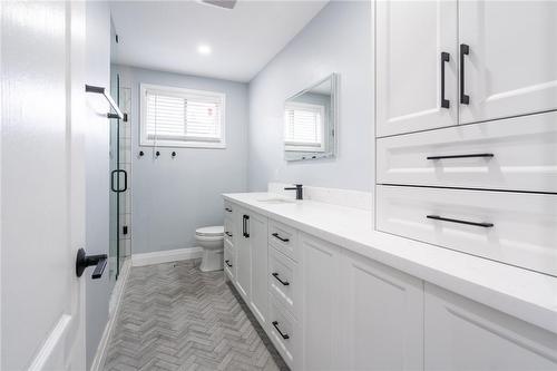 9 Delawana Drive, Hamilton, ON - Indoor Photo Showing Bathroom