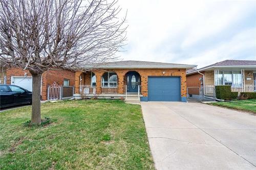 9 Delawana Drive, Hamilton, ON - Outdoor With Facade