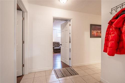 9 Delawana Drive, Hamilton, ON - Indoor Photo Showing Other Room