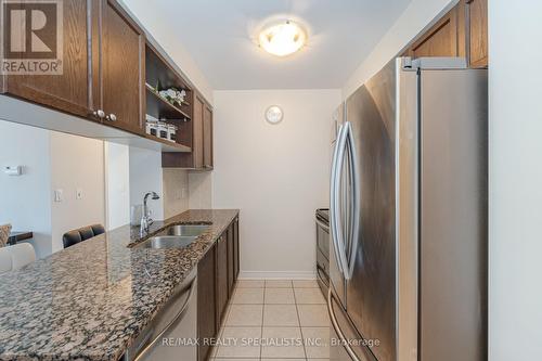 509 - 2391 Central Park Drive, Oakville, ON - Indoor Photo Showing Kitchen With Double Sink