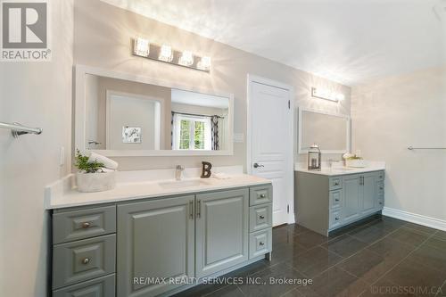 16 Deanston Court, Brampton, ON - Indoor Photo Showing Bathroom