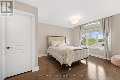 16 Deanston Court, Brampton, ON - Indoor Photo Showing Bedroom