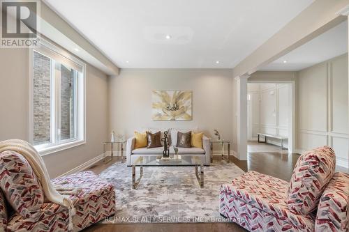 16 Deanston Court, Brampton, ON - Indoor Photo Showing Living Room