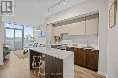 Ph810 - 4208 Dundas Street W, Toronto, ON - Indoor Photo Showing Kitchen